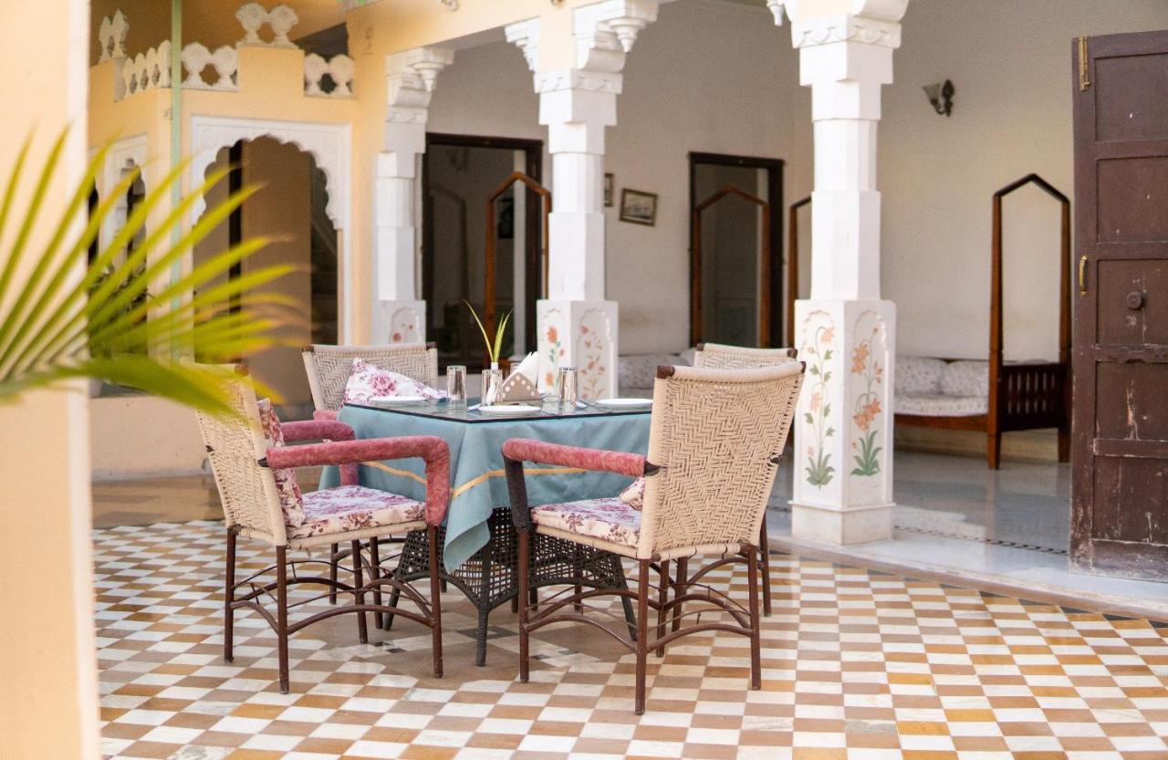 Hotel Amar Kothi à Udaipur Extérieur photo