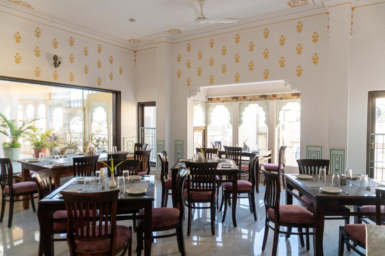 Hotel Amar Kothi à Udaipur Extérieur photo