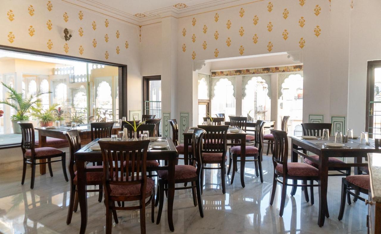 Hotel Amar Kothi à Udaipur Extérieur photo