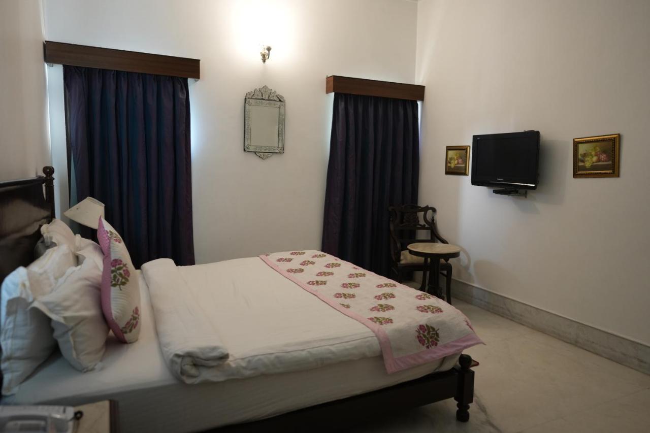 Hotel Amar Kothi à Udaipur Extérieur photo